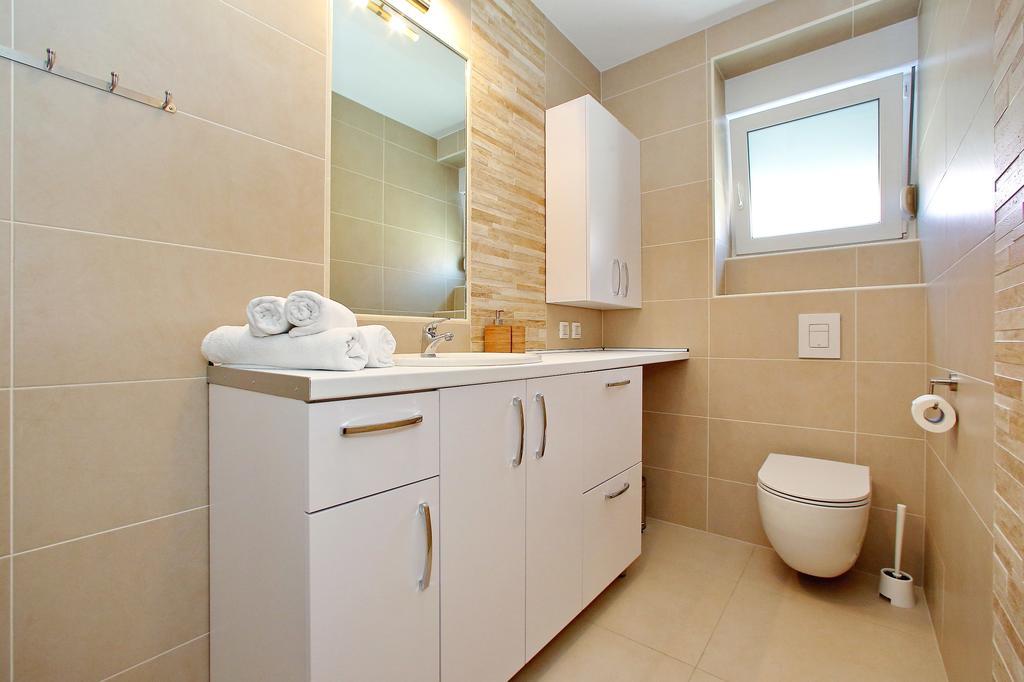 Luxury Apartments Sikiric With Fantastic View On The Sea Bibinje Exteriör bild
