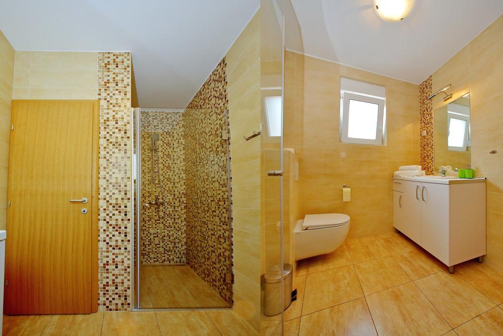 Luxury Apartments Sikiric With Fantastic View On The Sea Bibinje Exteriör bild